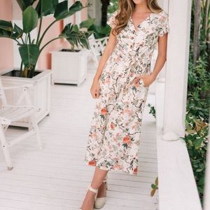 Gal Meets Glam Sophia Floral Jumpsuit size 6